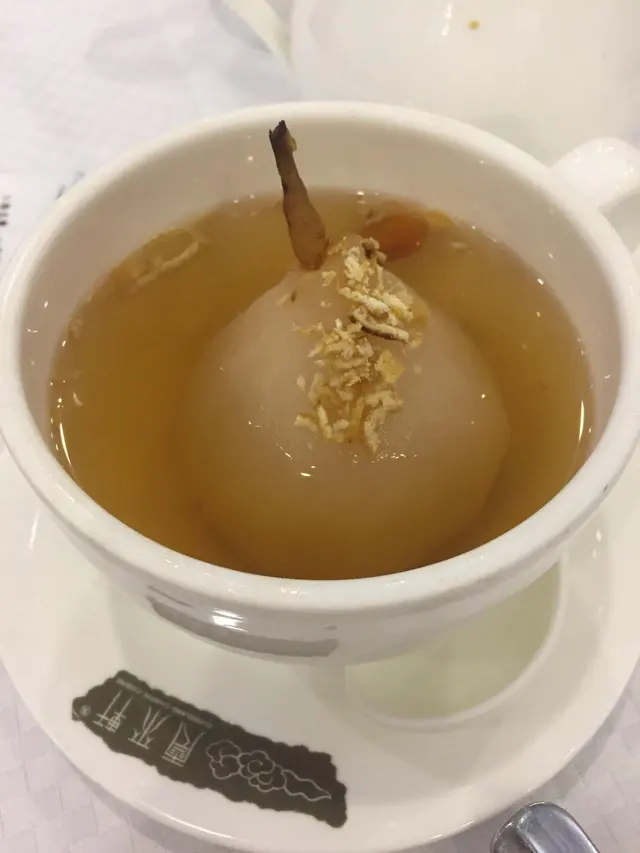 冰糖陳皮燉原個雪梨