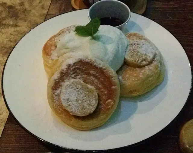 經典牛油楓樹糖漿梳乎厘班戟