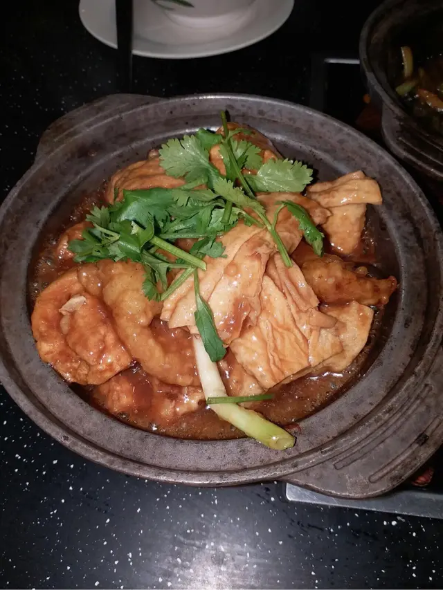 豆腐枝竹班腩煲
