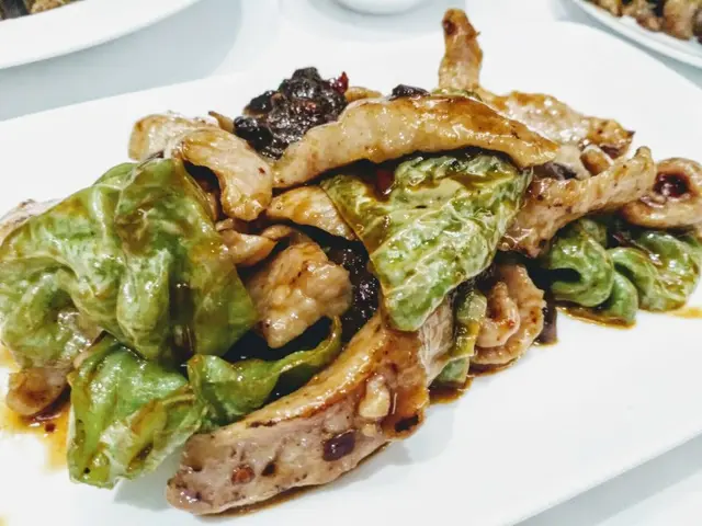 皺皮椒黑虎掌菌炒黑豚肉