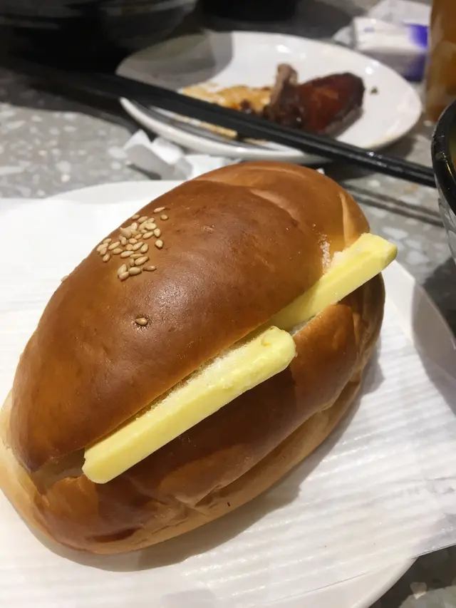 灣仔店限定的「鮮油砂糖豬仔包」