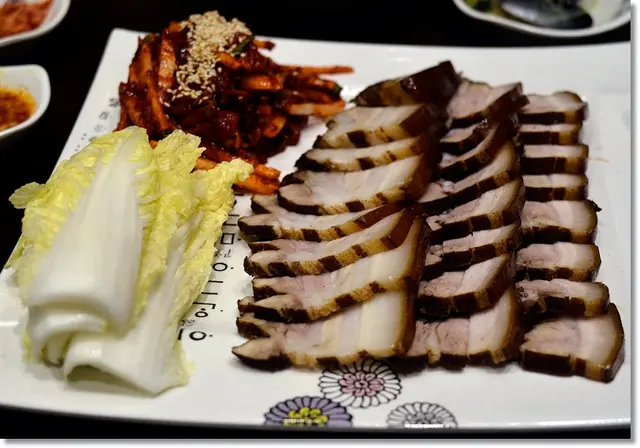 韓式醃菜包腩肉