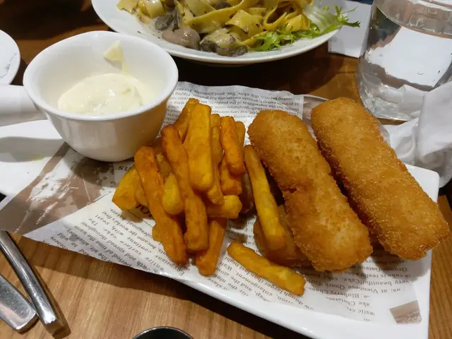 炸魚柳拼蕃薯條