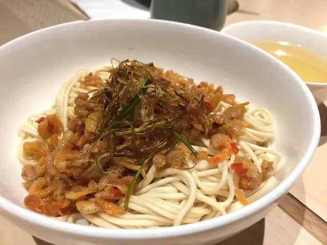 開洋蔥油乾撈拉麵