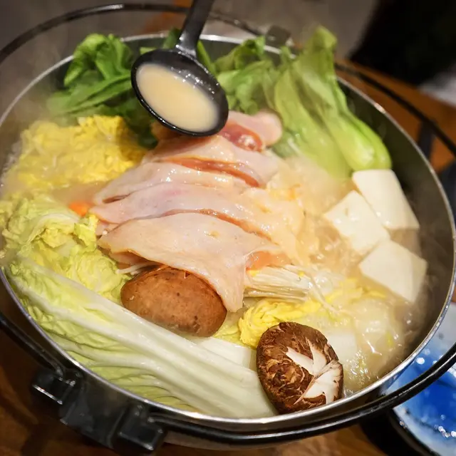 濃厚軍雞美人鍋