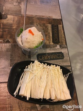 Shrimp Paste &amp; Mushrooms - Hawkers Centre in Mong Kok 