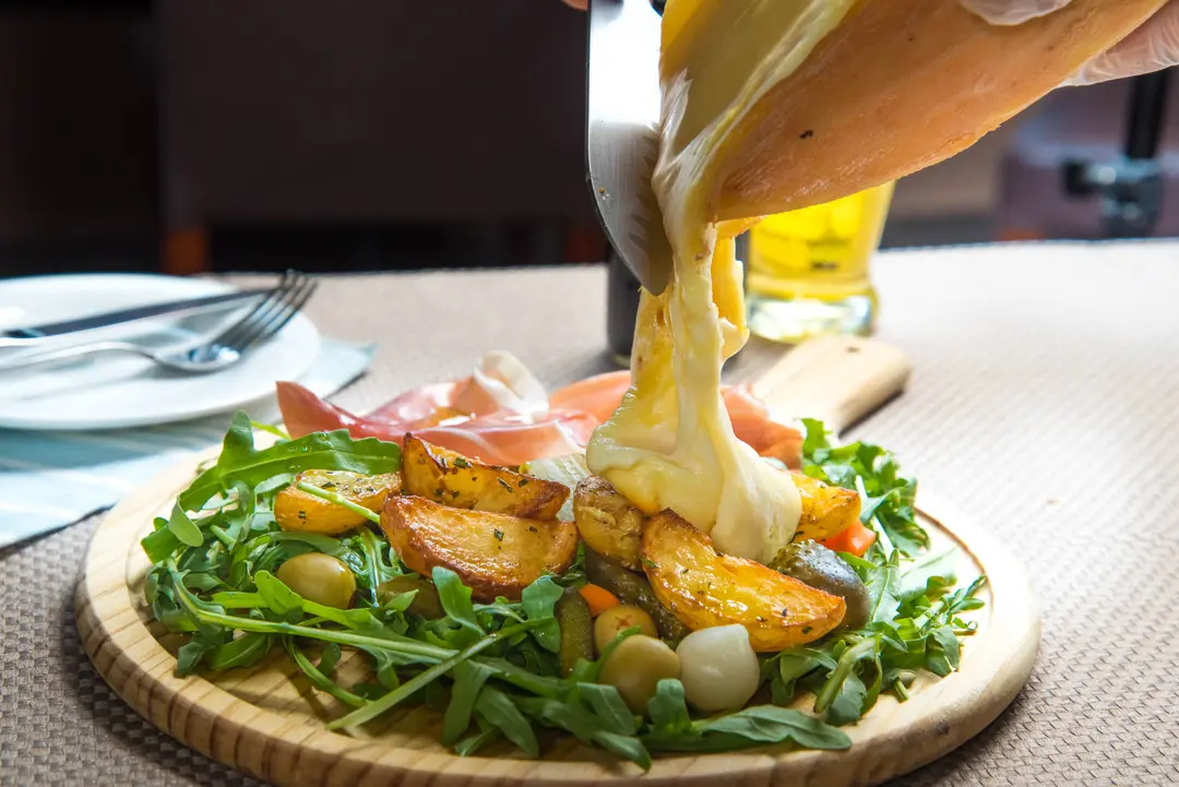 LAB EAT Restaurant & Bar's Photo Western Seafood Bar Romantic Dining