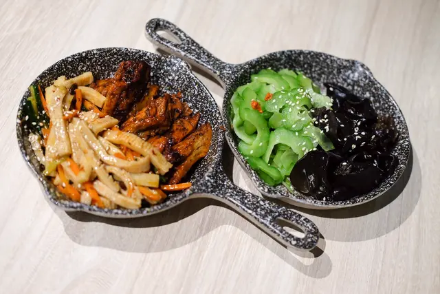 蜜汁叉燒拼麻辣海蜇