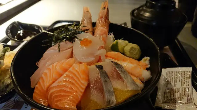 特上盛海景丼