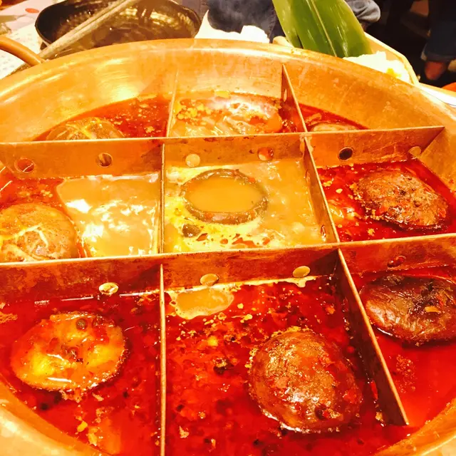 九宮格火鍋