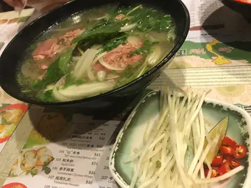 生牛肉河粉