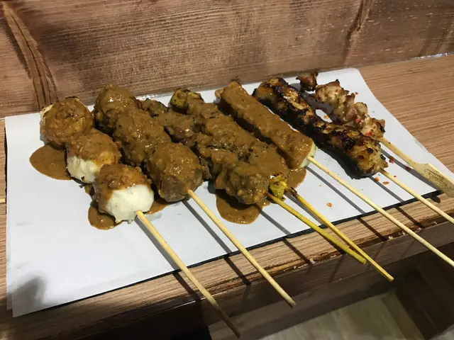 沙嗲串燒及雞軟骨和燒鱔柳