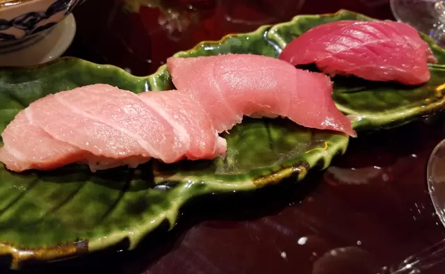 黑鮪壽司三貫