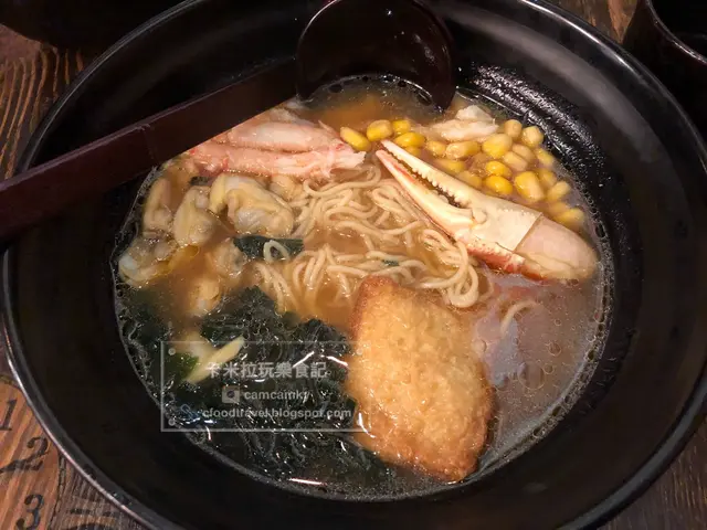 正常的蟹湯海鮮拉麵