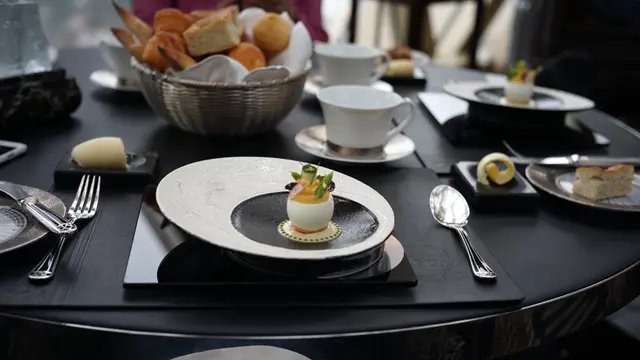 L'Oeuf De Poule