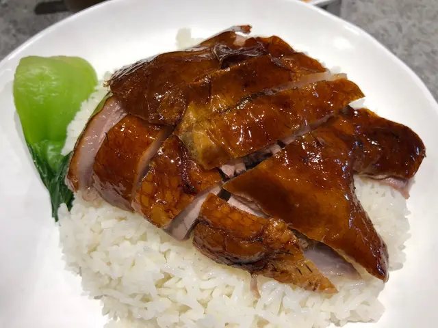 有驚喜!好食過太興,仲要切髀位畀我,入味唔鹹!