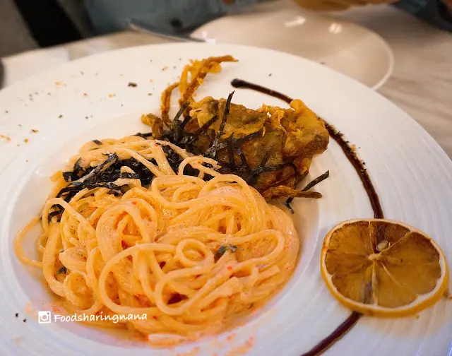 明太子炸軟殼蟹忌廉汁意大利麵