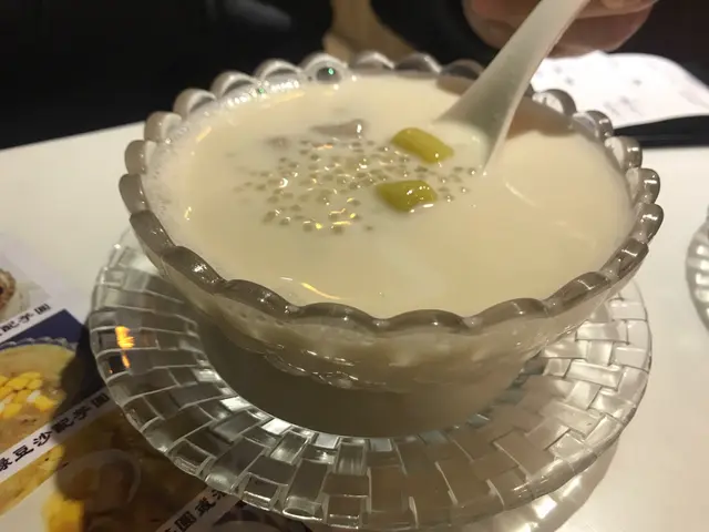 椰汁西米露配芋圓