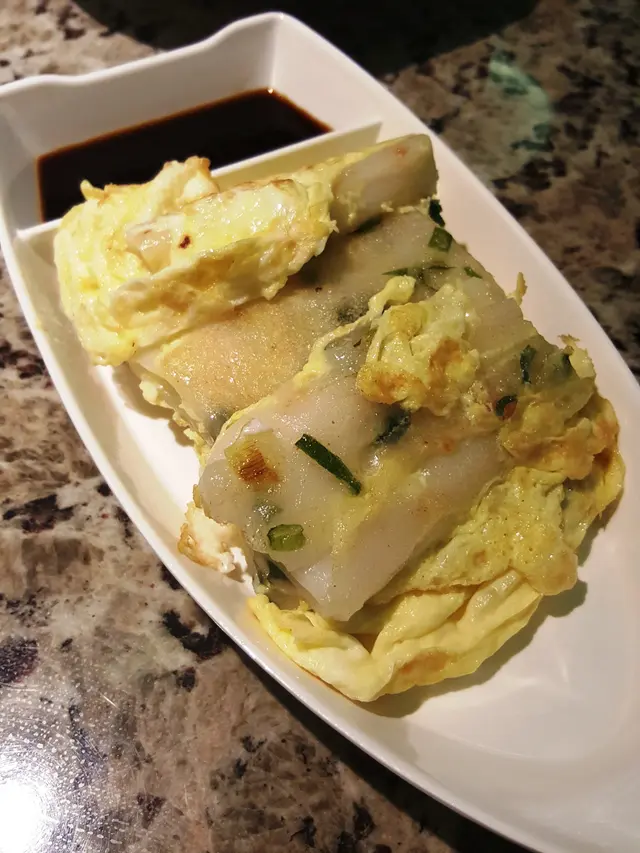 蛋煎蝦米腸粉