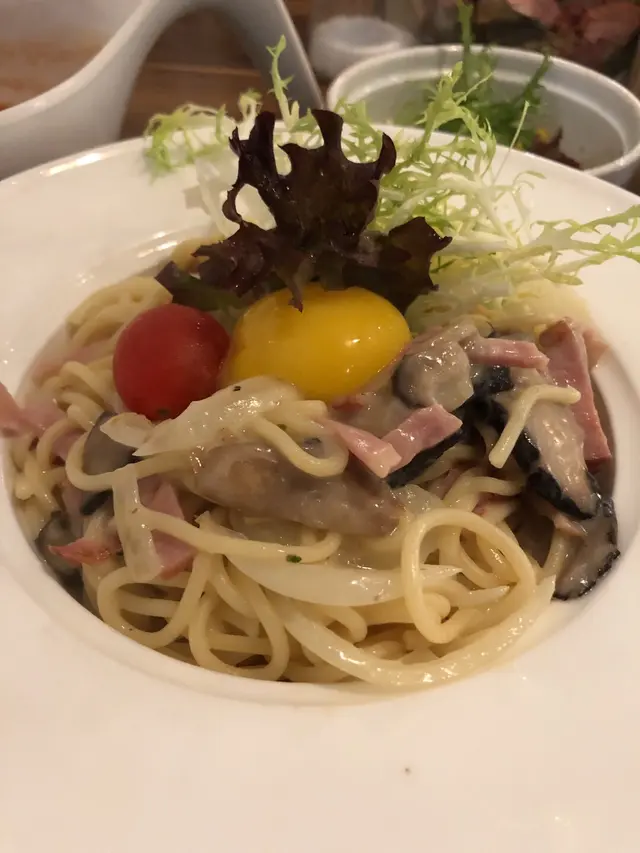 淡而無味嘅卡邦尼意粉