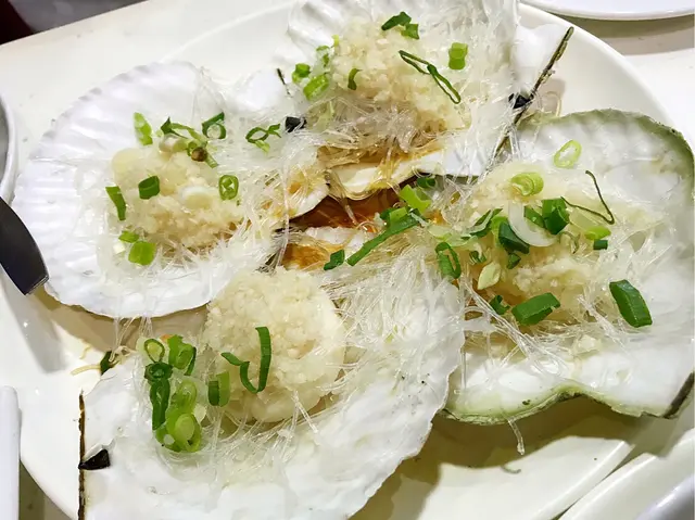 同乳鴿係一個餐$198