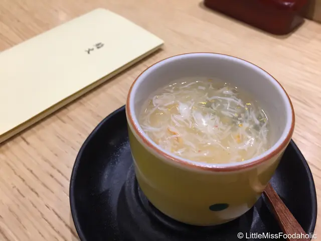 蟹肉金箔茶碗蒸