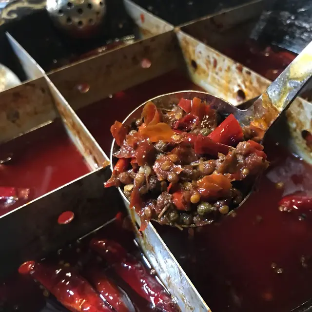 招牌重慶麻辣鍋