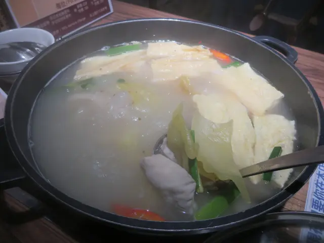 咸菜豬肚湯底