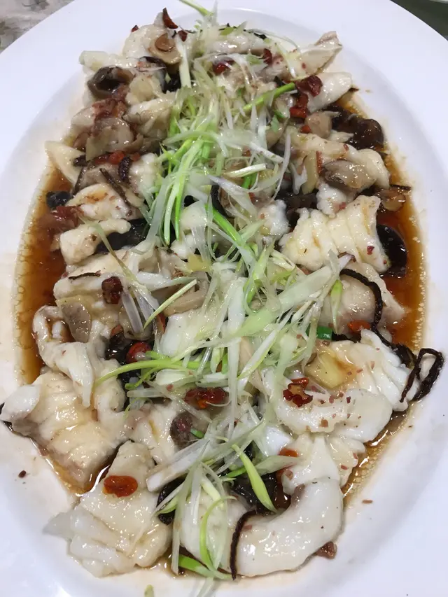 紅棗雲南雲耳蒸龍躉