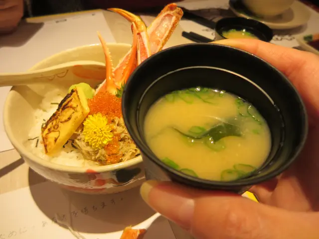 松葉蟹刺身丼