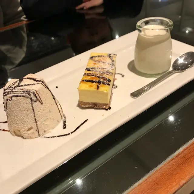 甜品拼盤