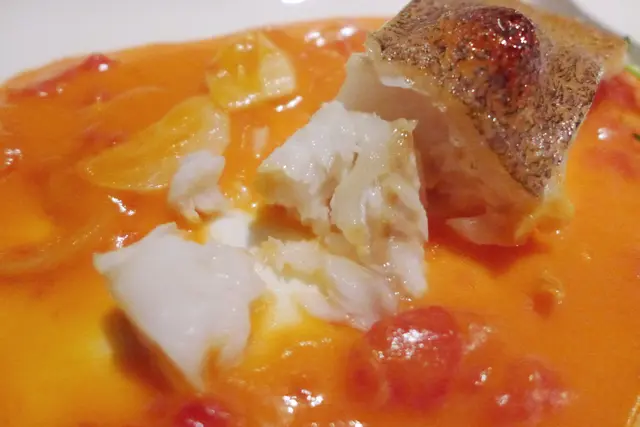 香煎比目魚配意大利青瓜、酸豆牛油檸檬汁