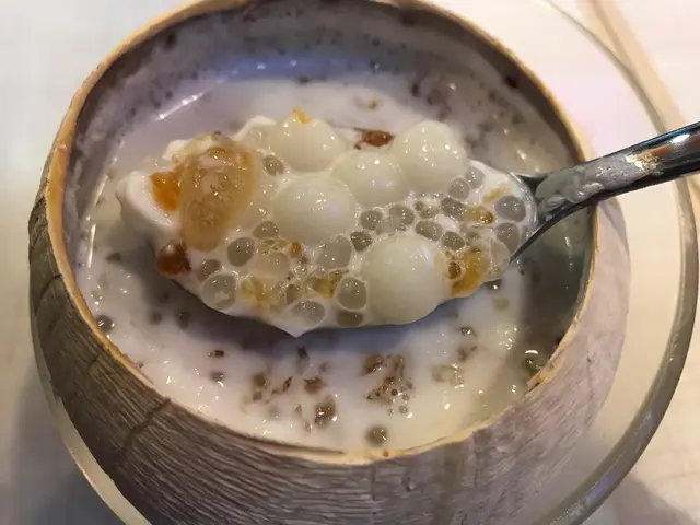 椰皇蛋白燉桃膠