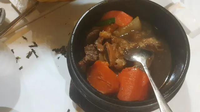 食左一半先記得影，真係無得輸，掂呀