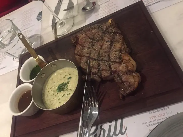 燒美國安格斯肉眼扒配薯泥雜菌