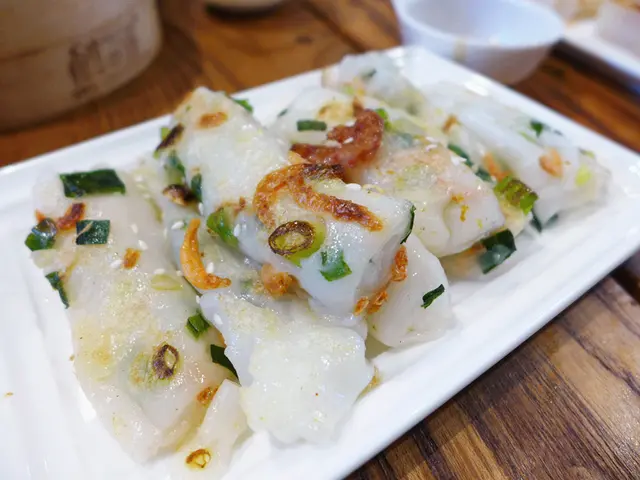 瑤柱蝦米煎腸粉