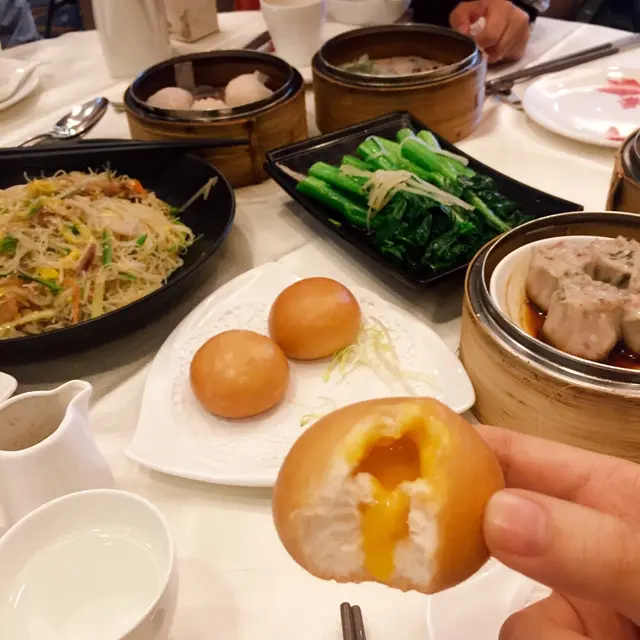 炸左嘅包  仲好食   入面真係流沙嫁