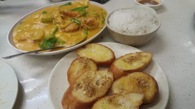 泰式黃咖喱海蝦&蒜蓉包&白飯