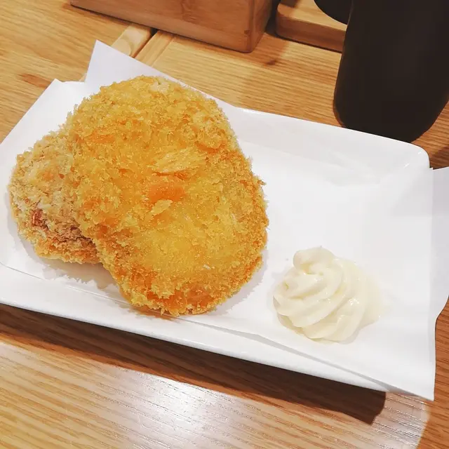 牛肉薯餅+紫薯甘栗薯餅
又甜又軟糯,必食!