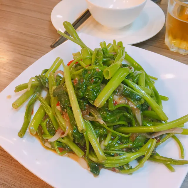 馬拉盞炒通菜