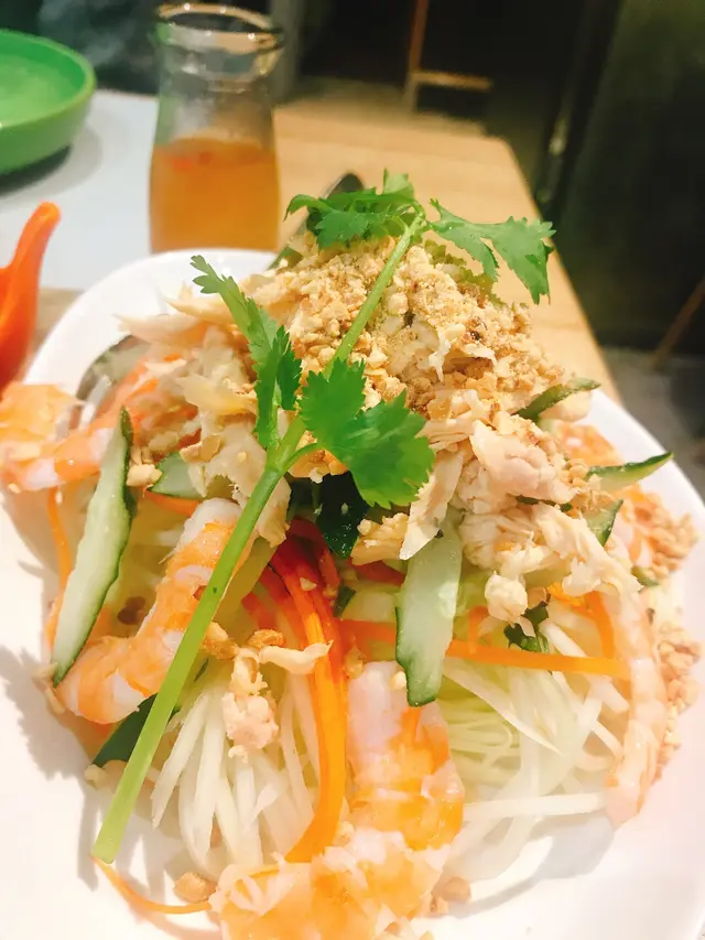 青木瓜絲大蝦沙律