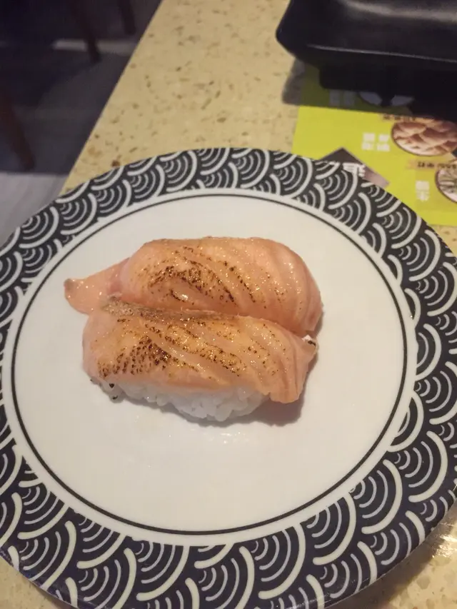 火炙三文魚