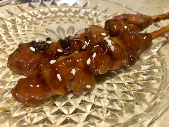 厚厚嘅日式燒汁,仲有炭香嘅雞肉