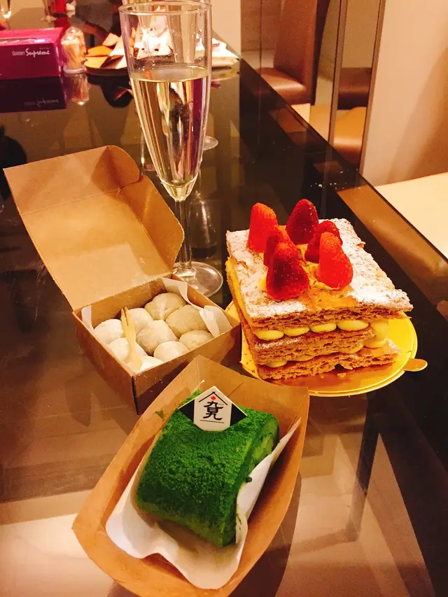 雲呢拿麥提莎糯米糍9粒+抹茶卷蛋