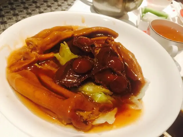 鮑魚扣鵝掌