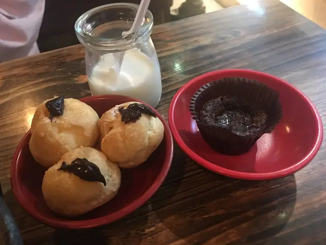 甜品的選擇種類不多,大抵是一些一般放題店都有的款式,味道中規中矩。
