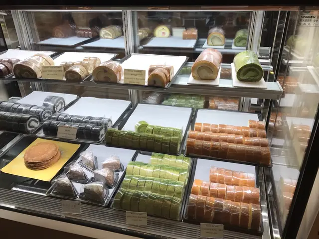 門口櫃台可以單點外賣糕點