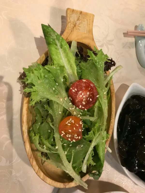 有機沙律菜伴芝麻醬