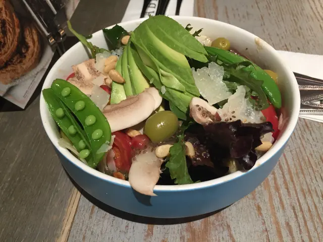 Good choice of salad ingredient with mild salad sauce! Love the pomegranate and chia seed in it.