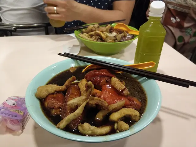 豬手 豬油渣 瑞士雞翼 油麵 瑞士汁